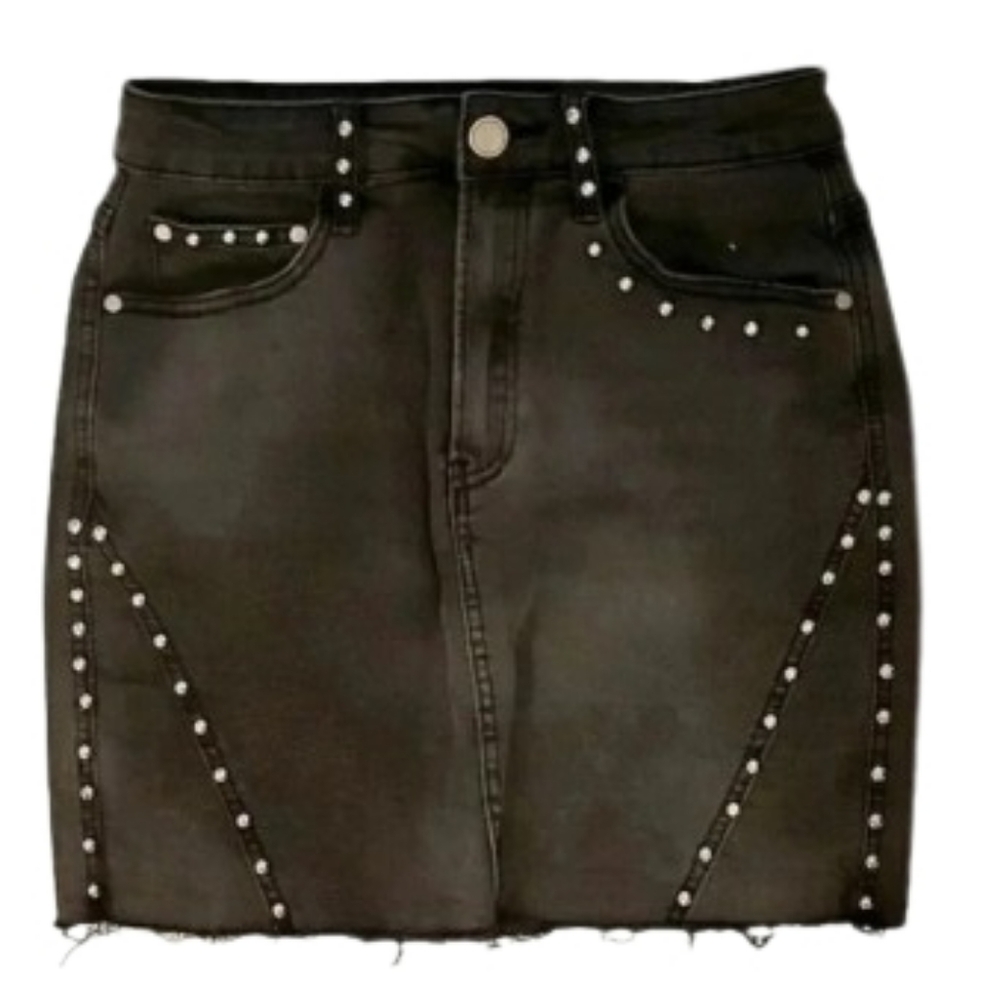 FOREVER 21 black denim jean skirt with silver grommets Size Small